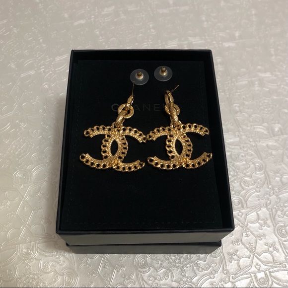 🚫SOLD🚫2020 XL Chanel Chain CC Logo Drop Earrings - Picture 8 of 9